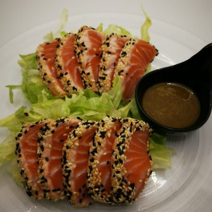 Salmone Tataki